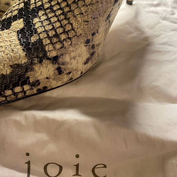 Joie Snakeskin print booties - Picture 7 of 11